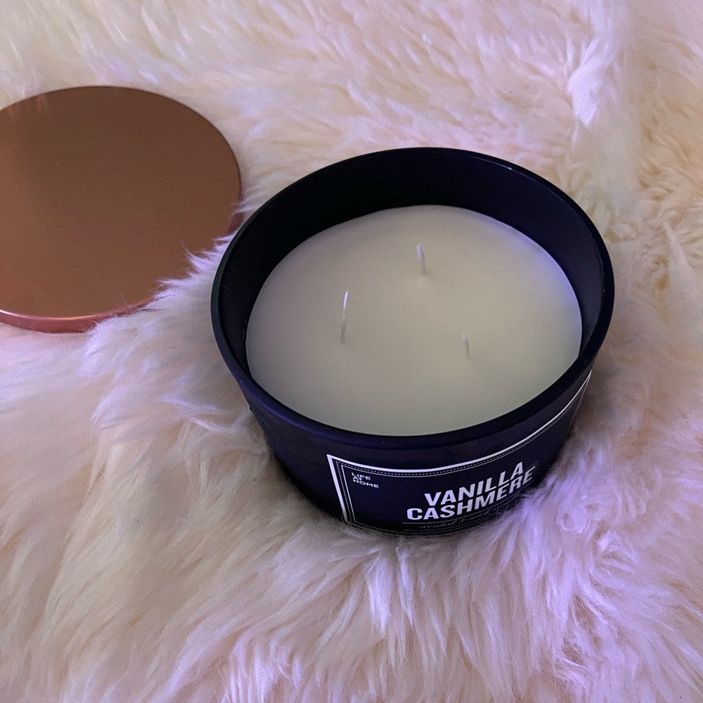 Scented candle
